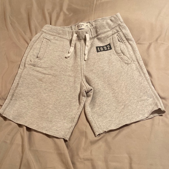 A & F Mens shorts - Picture 2 of 4